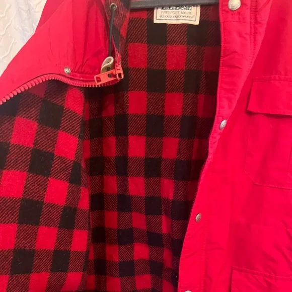Vintage L.L. Bean Freeport, Maine Red Jacket - Picture 2 of 4